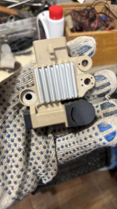 Регулятор напряжение  нексия