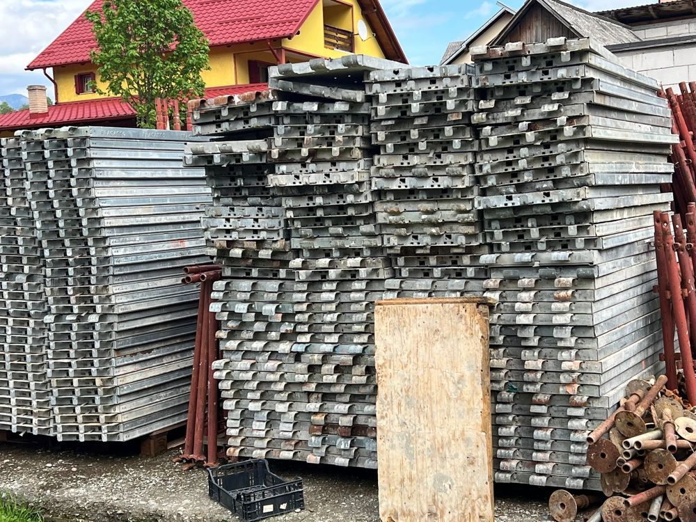 Schelă si popici metalici