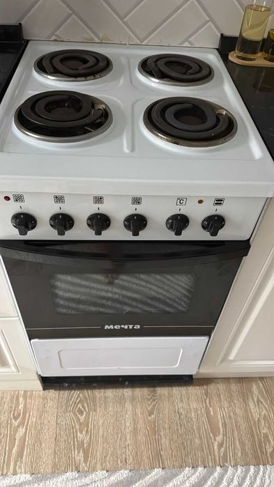 Продам Электро плиту