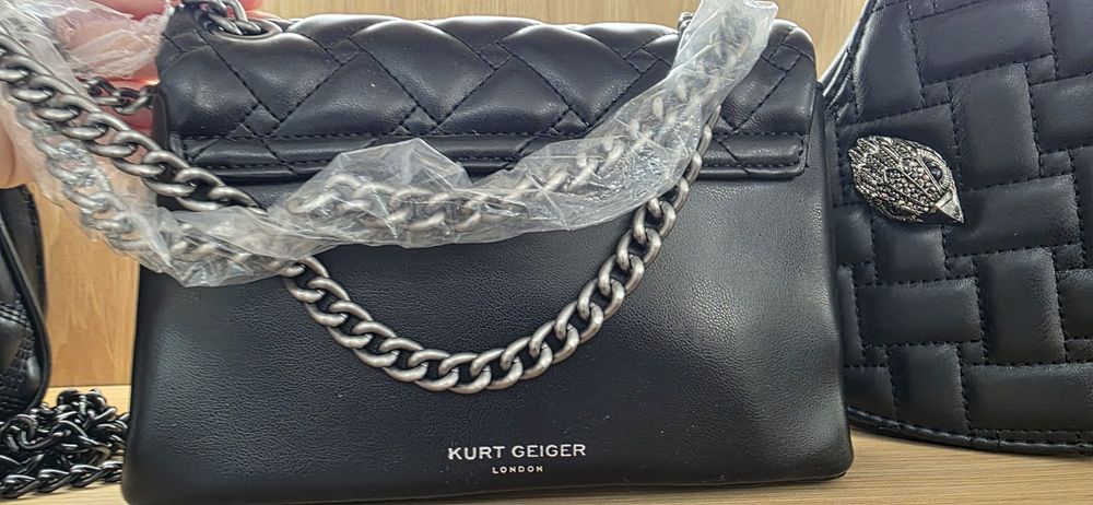 Нова черна Чанта Kurt Geiger