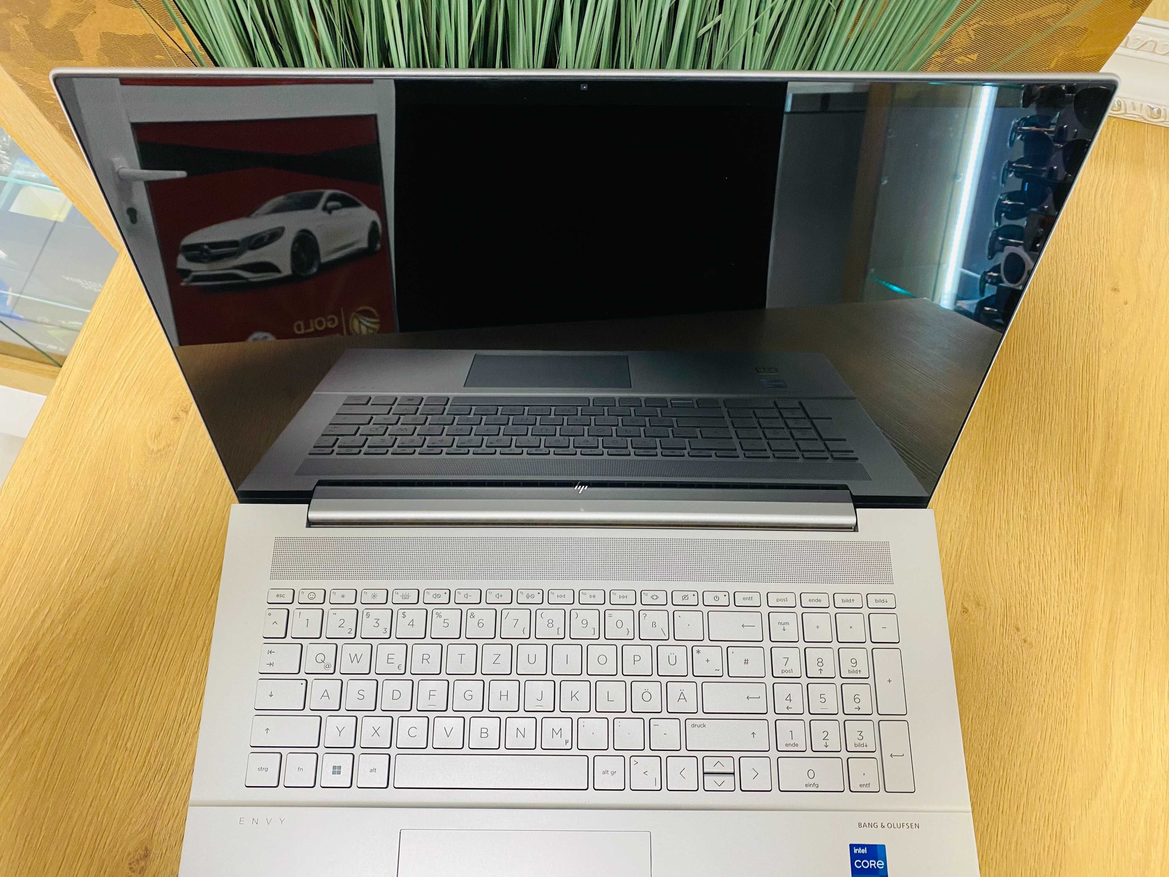 HP Envy 17, 17.3" 12th Gen Intel® Core™ i7-1255U, 32GB RAM, 1TB SSD