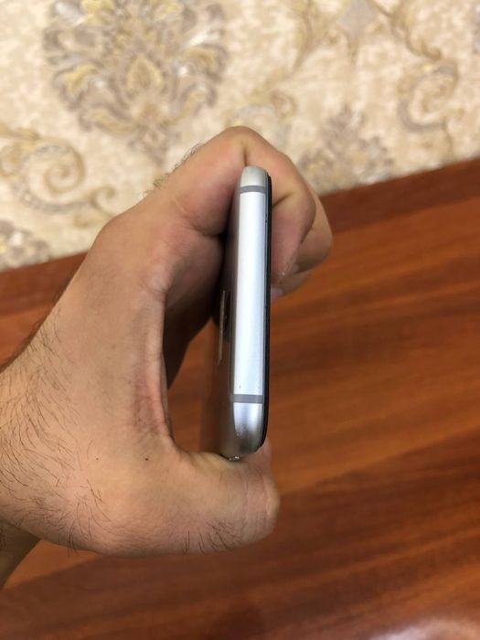 J7 karobkasi bilan .