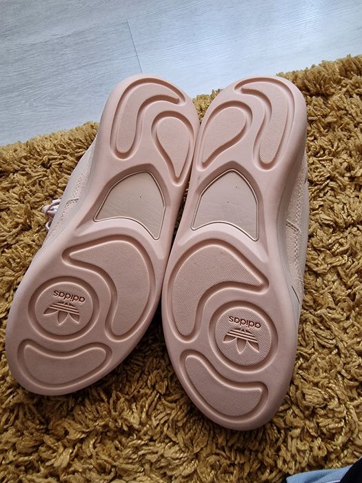 Adidasi Adidas dama
