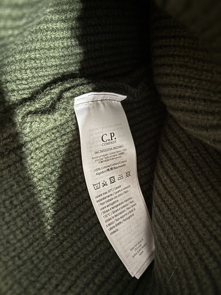Шапка на C.P Company