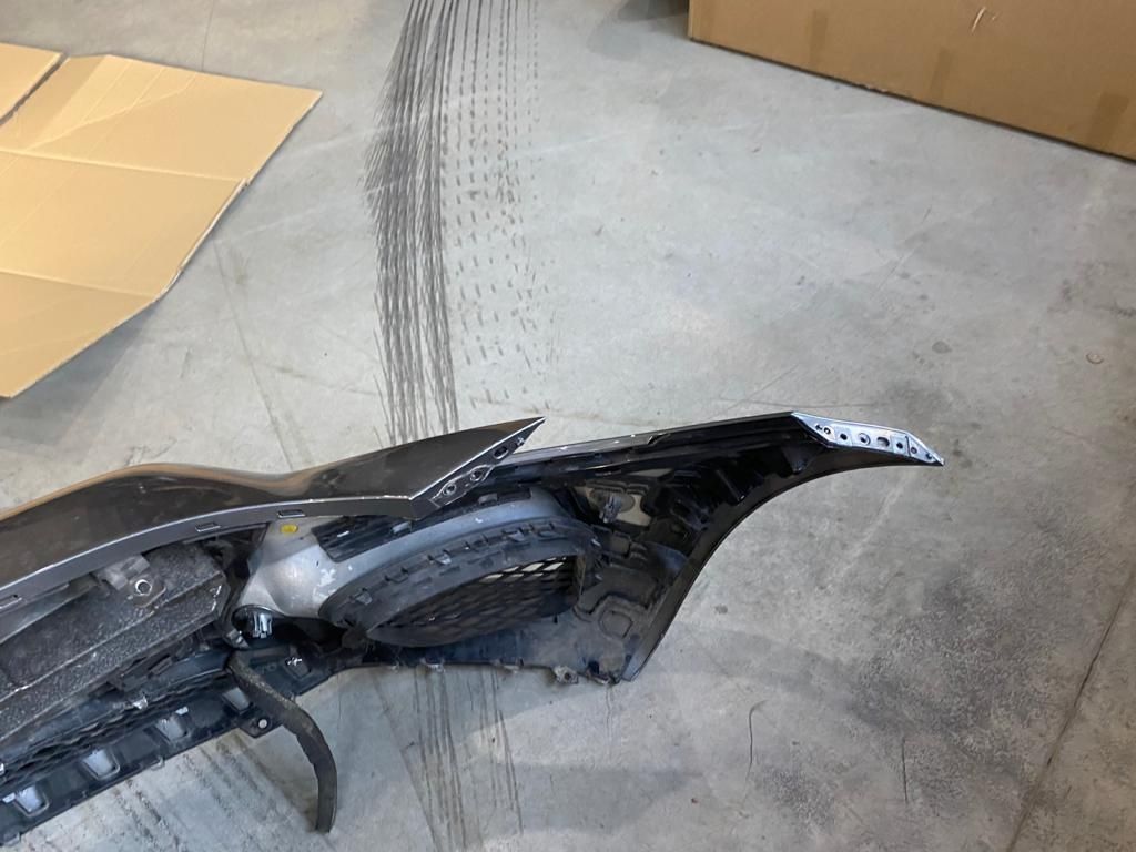 Bara fata complecta Mercedes GT AMG