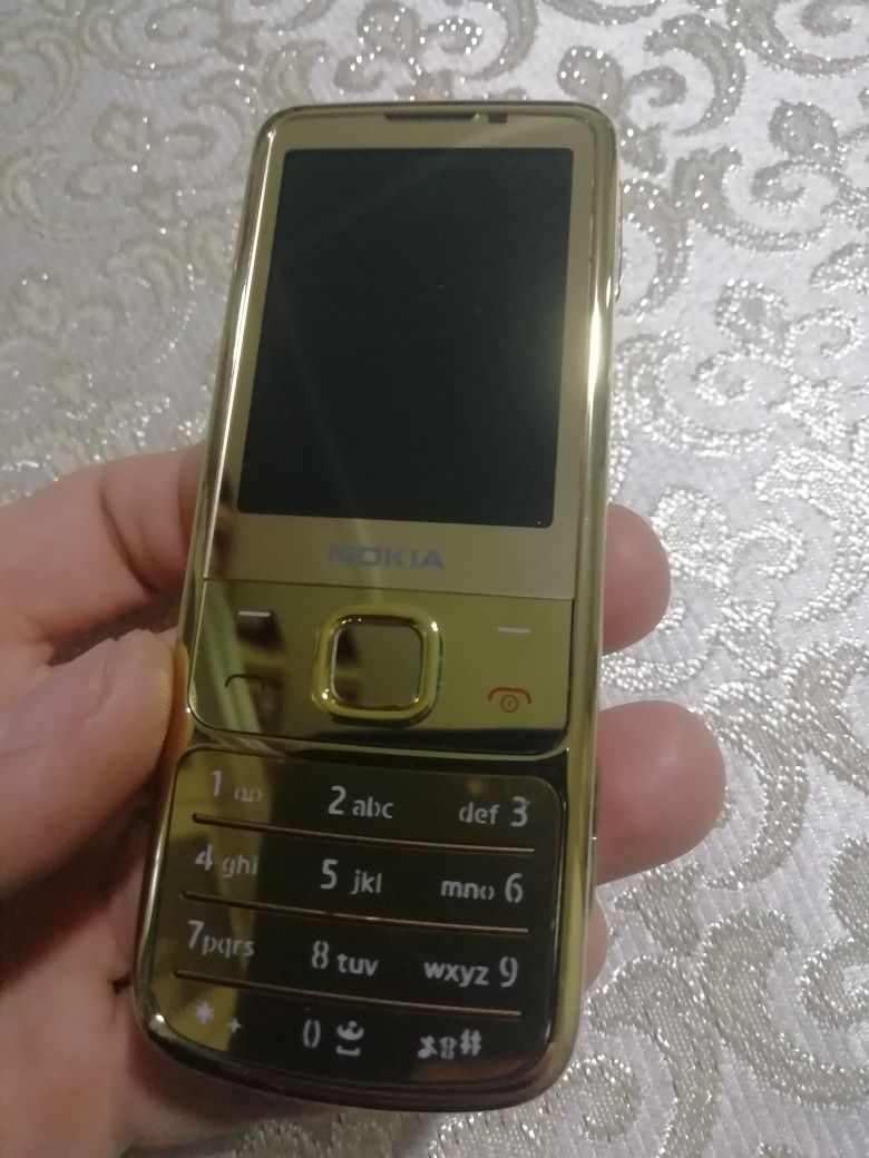 Nokia 6700 gold sotladi uz imeya otgan