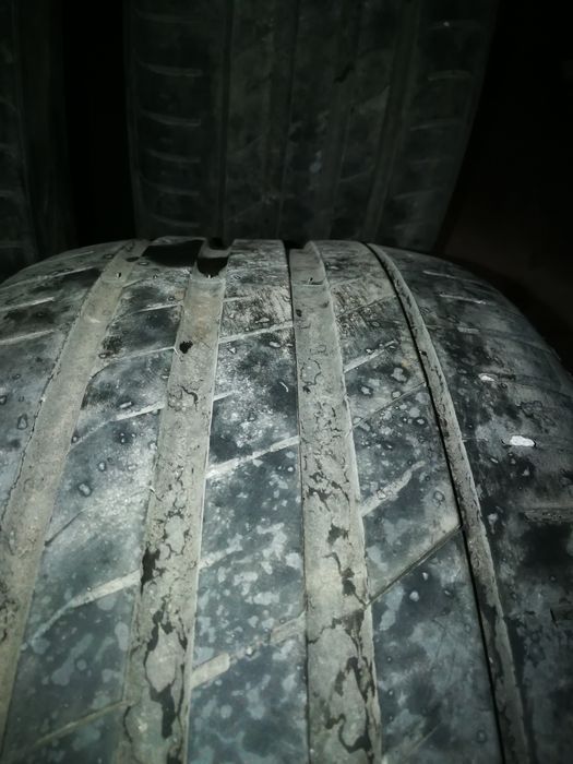 4 бр.Летни гуми Нексен 235 40 18 дот 2818