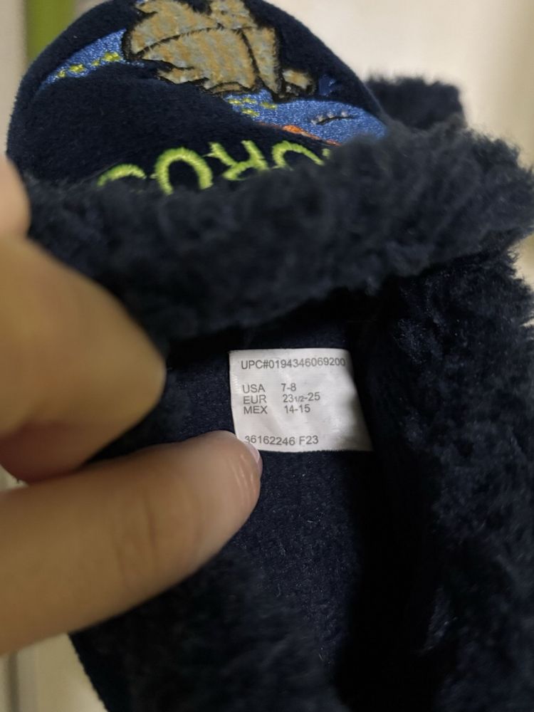 Маратонки Nike 22 номер и пантофи 23-25 номер
