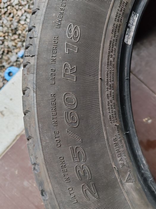 Vând anvelope second hand.