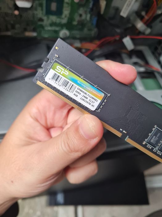 Компютър i3 8GB ram cd 250-1GB HDD