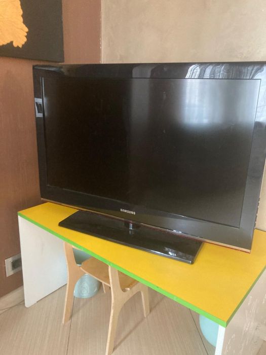 Телевизор Samsung LE37B530P7W