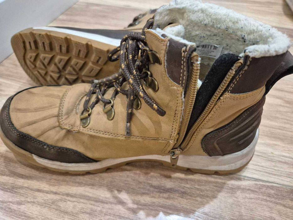 Зимни топли обувки. Номер 39