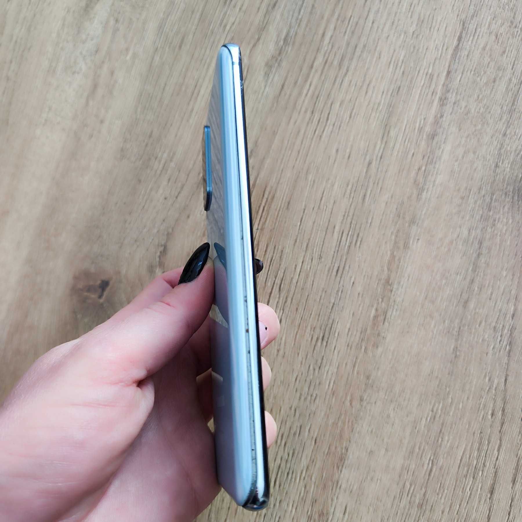Samsung Galaxy S20 с повреда в дисплея
