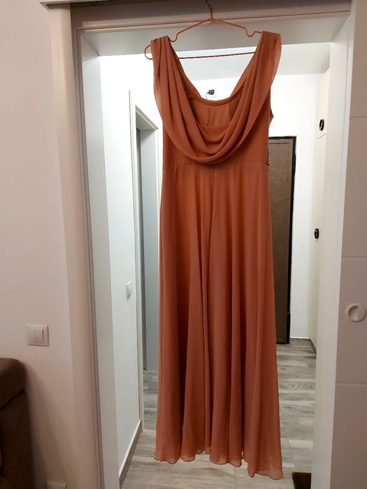 Vand rochii ocazie si salopeta orsay