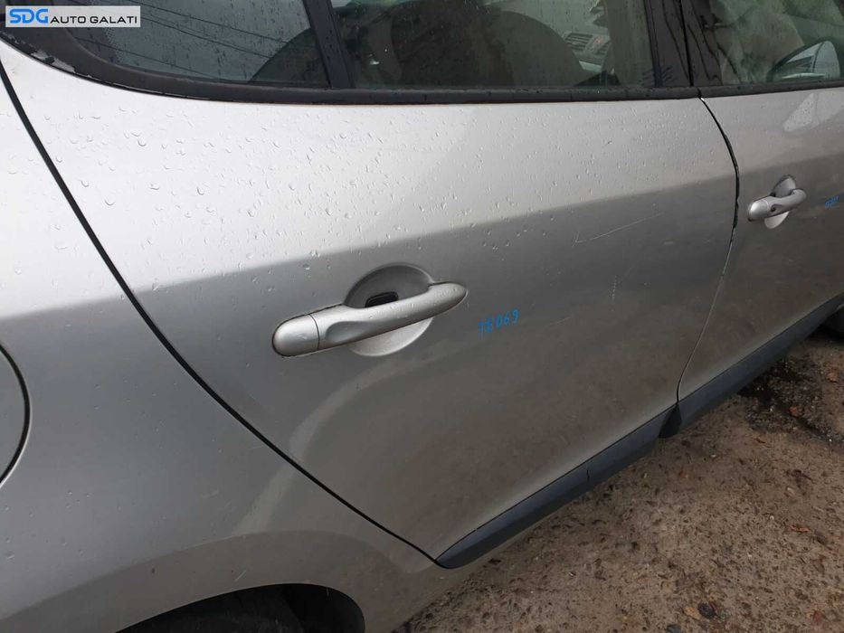 Usa Usi Portiera Portiere Dreapta Spate Dezechipata cu Defect Renault Megane 3 Hatchback 2008 - 2015 Culoare TED69 [C2156]