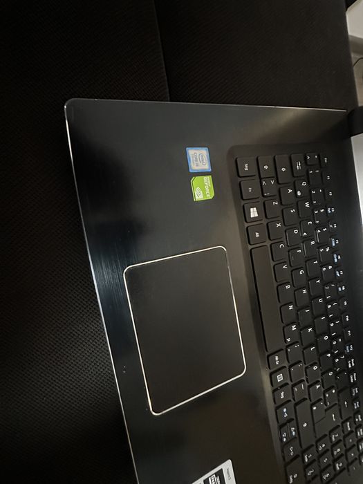 Leptop acer aspiria 5 -model A517-51G-50AT /video dedicat