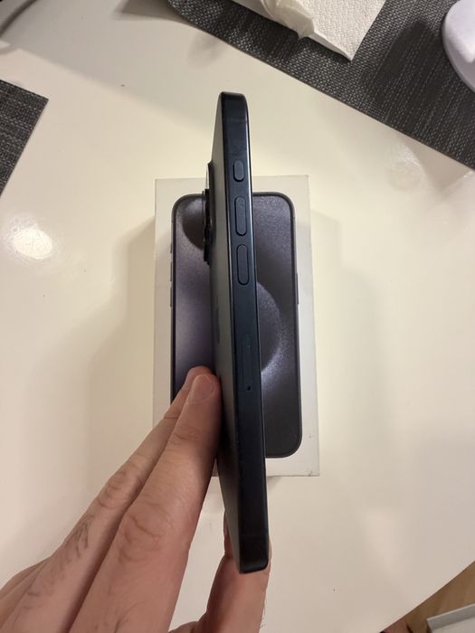 Iphone 15 Pro 128 GB —- CA NOU!