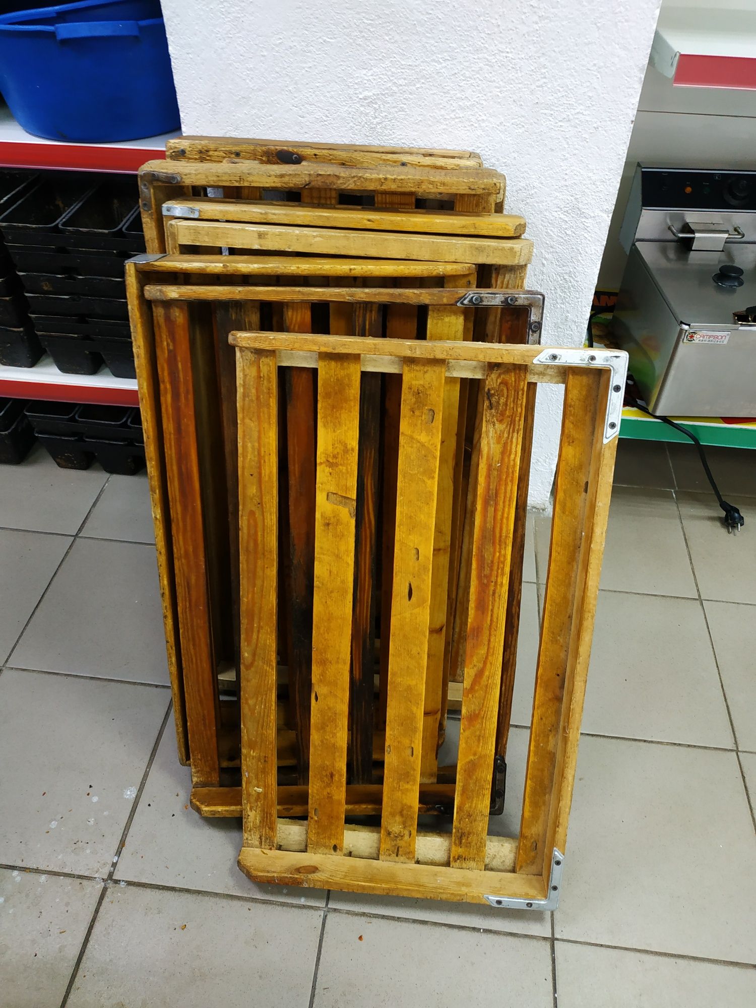 Продам лоток для хлеба