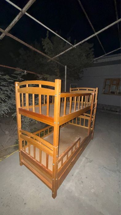 Двухъярусная кровать