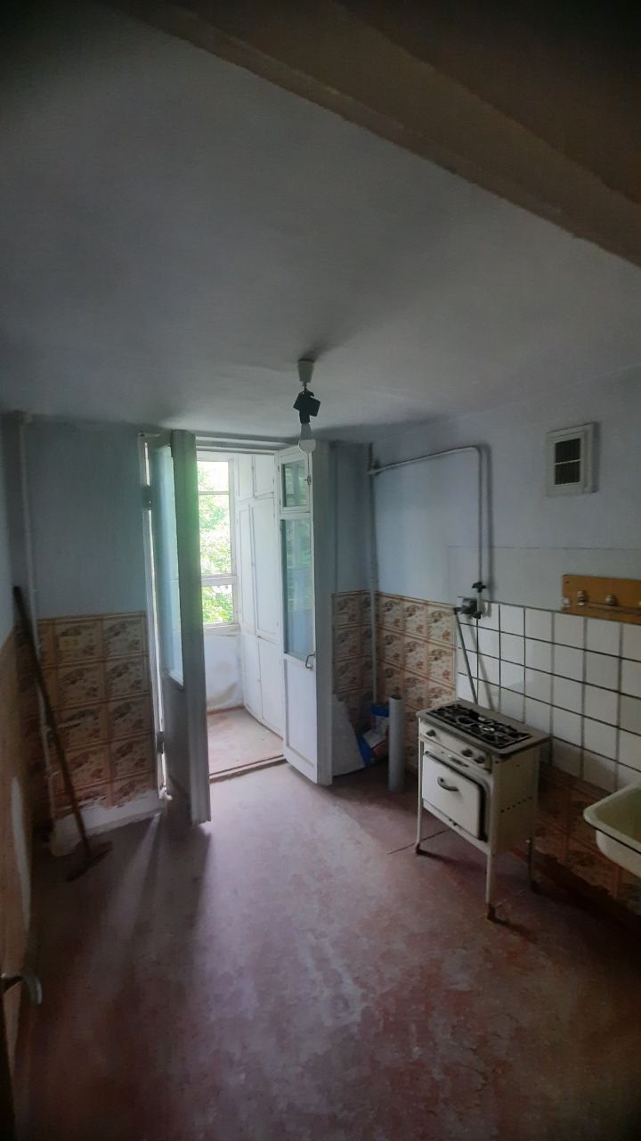 Продается 1 ком  кв рядом с Хокимият