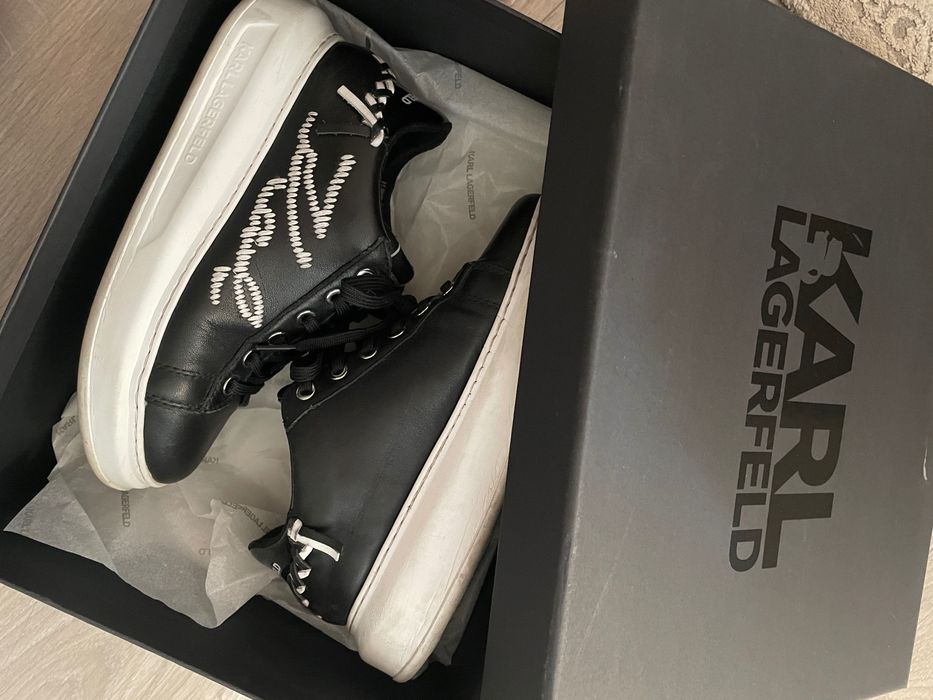 Vând adidași Karl lagerfeld