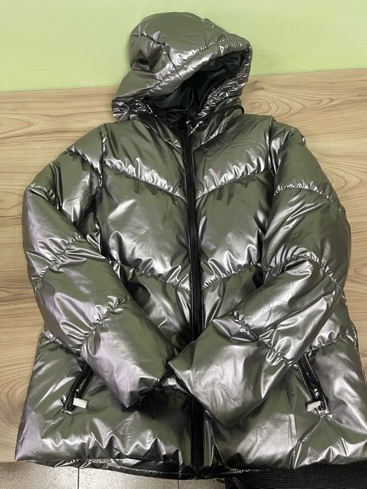 Яке цвят металик Reserved