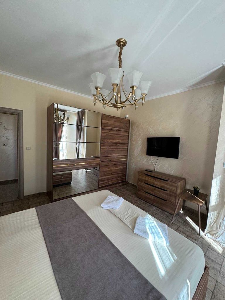 Дава се под наем Къща в Свети Влас - 160 кв.м за 1300 € - Снимка #7