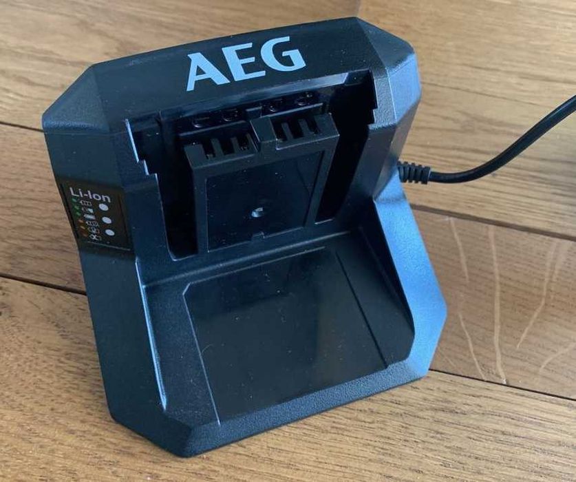 Incarcator AEG BL 18S si slefuitor AEG BEX 18-125