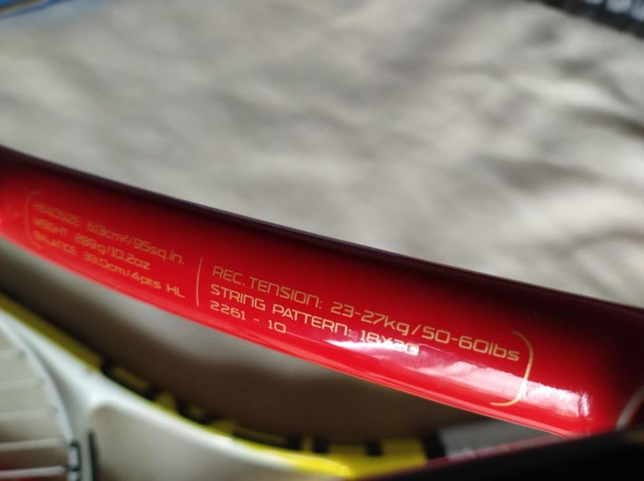 3 rachete Wilson și 1 head 

Vezi pozele cu caracteristicile rachetei