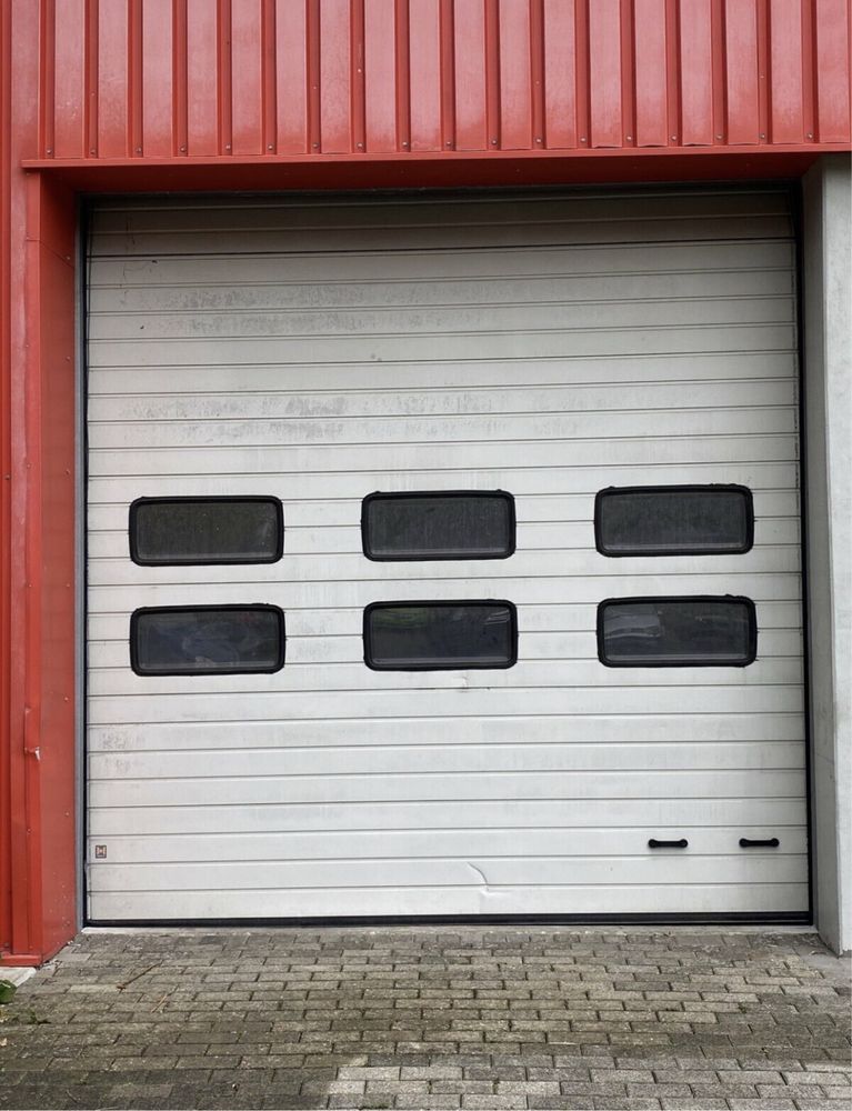 USA SECTIONALA INDUSTRIALA Hormann poarta garaj H 408 x L 329 GARANTIE