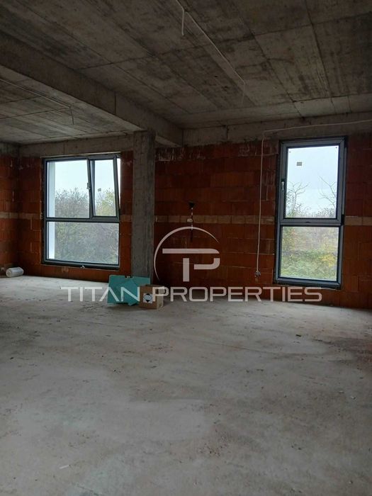 Продава се Къща в Пловдив, Беломорски - 200 кв.м за 1300 €/кв.м - Снимка #1