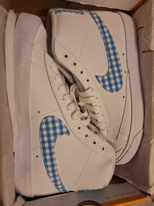 Оригинални дамски маратонки NIKE W BLAZER MID 77