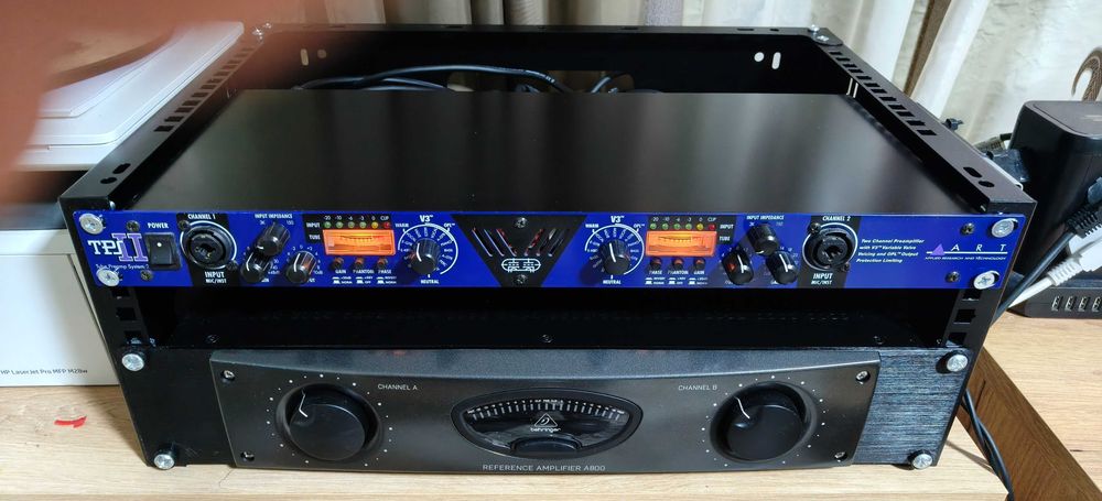 Preamplificator stereo cu lampa pentru line si mic