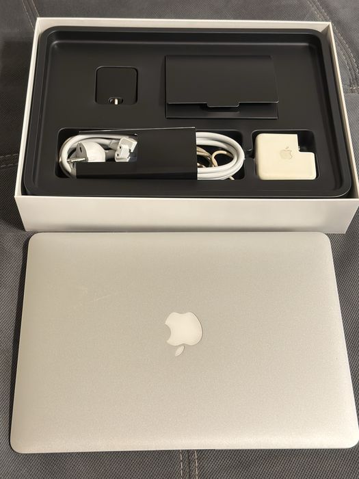 Laptop Apple air 13 a1466