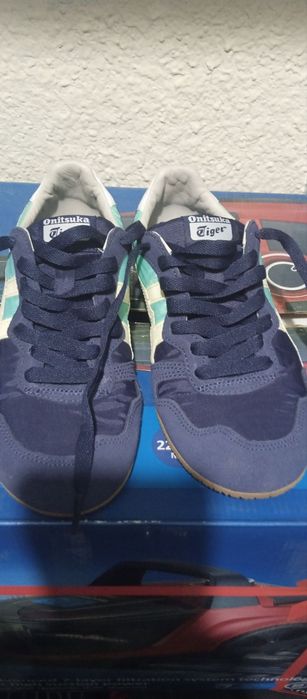 Обувь для мужчин и женщин размер 37