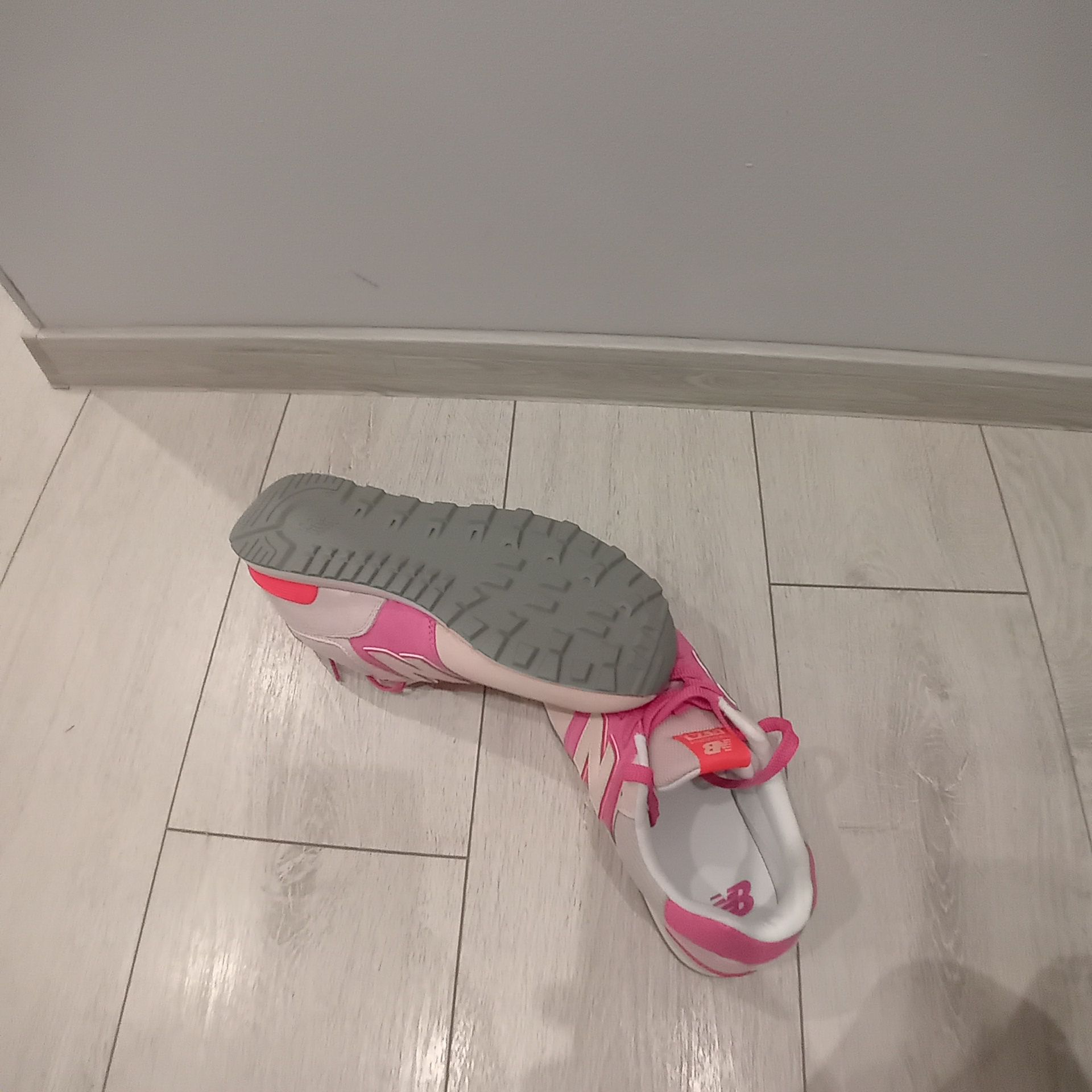 Дамски маратонки  New Balance   N40 нови