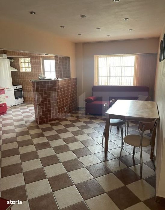 Apartament 4 camere, 65 mp, zona Alexandru cel Bun