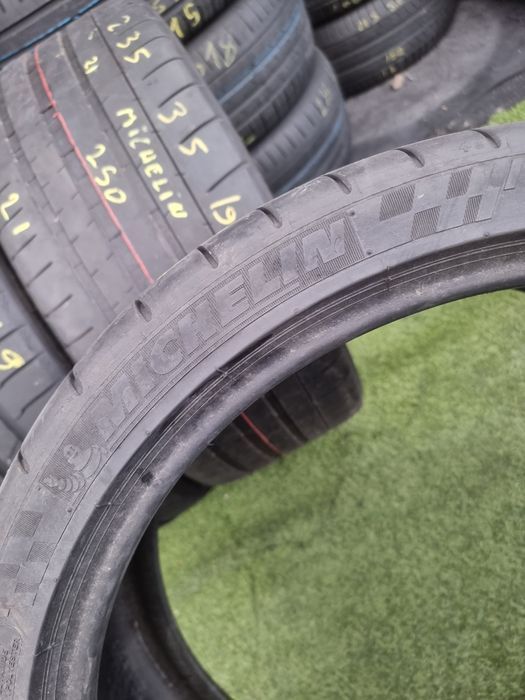 235.35.19 2xBridgestone