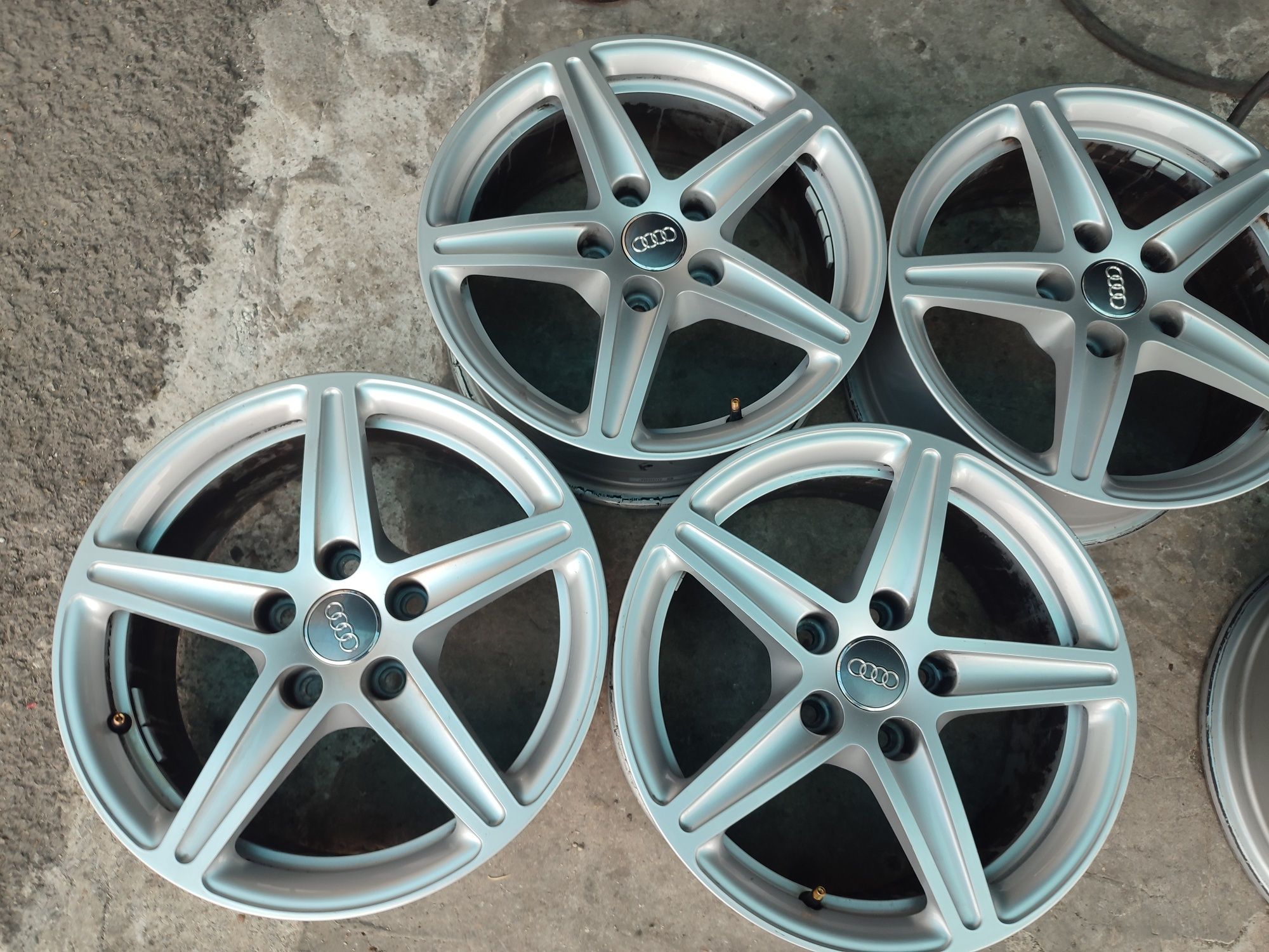 16" оригинални алуминиеви джанти за Audi A4/A3/Vw/Skoda.