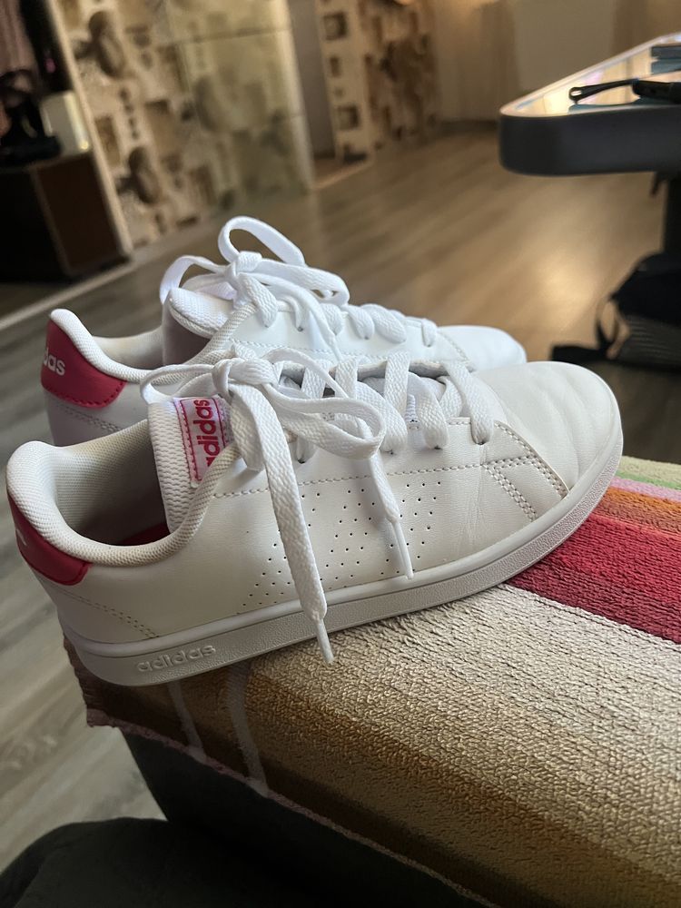 Adidasi adidas nr 33