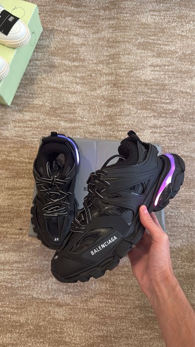 Balenciaga Track Black Led