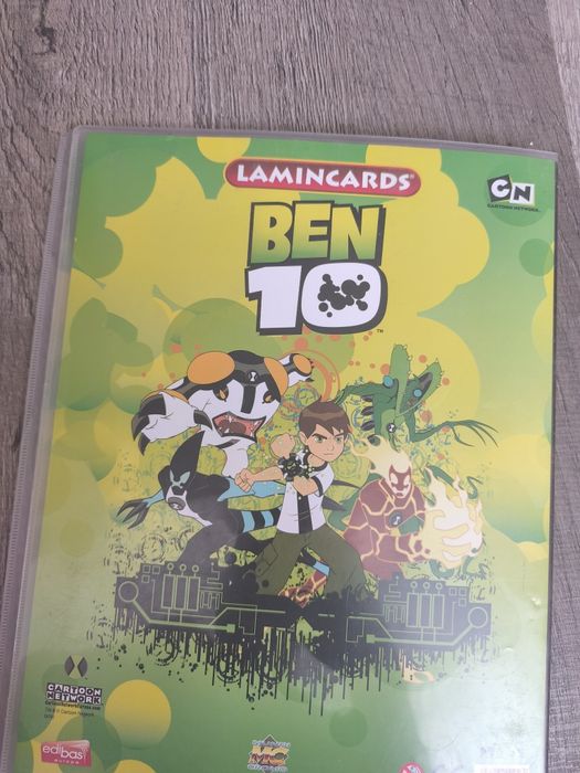 Албум на Ben 10 с много карти (100% Оригинален)