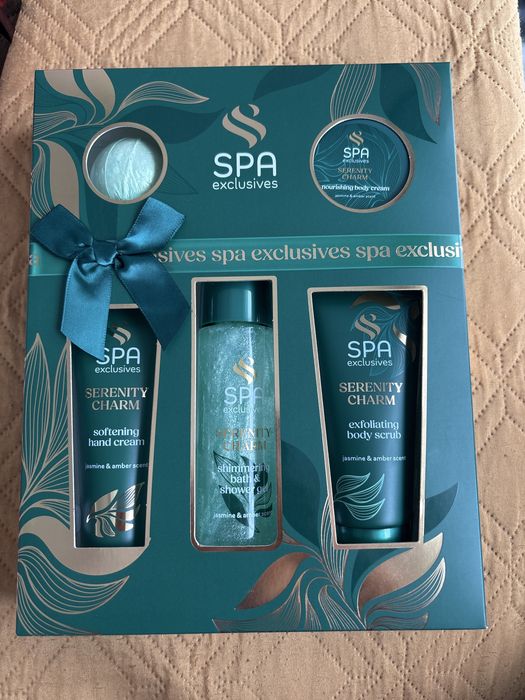 Set spa cadou - contine crema, gel de dus, bath bomb, scrub, crema mai