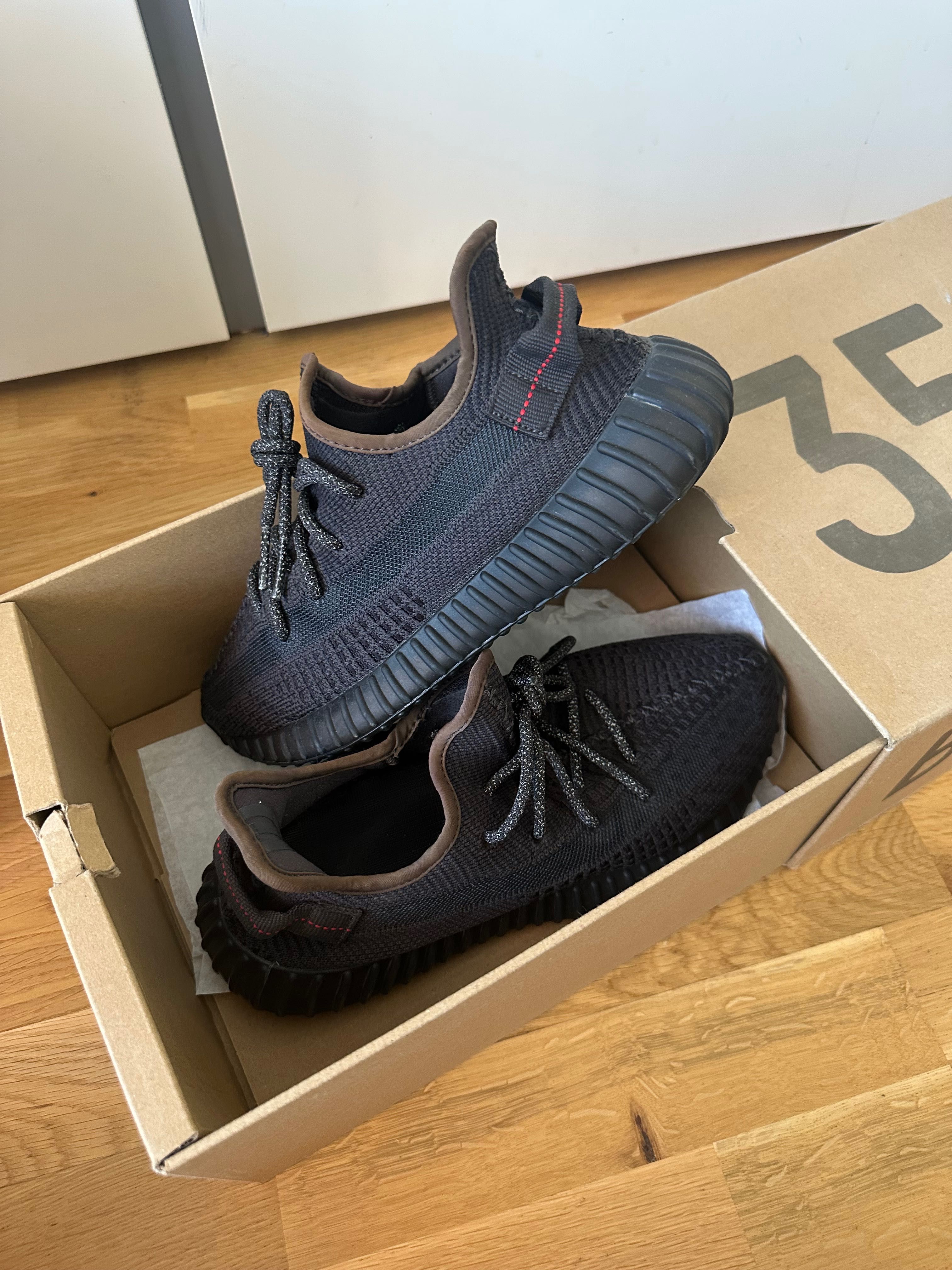 Adidas Yeezy Boots 350