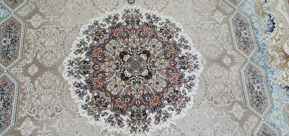 Продам Иранский ковёр 4х2