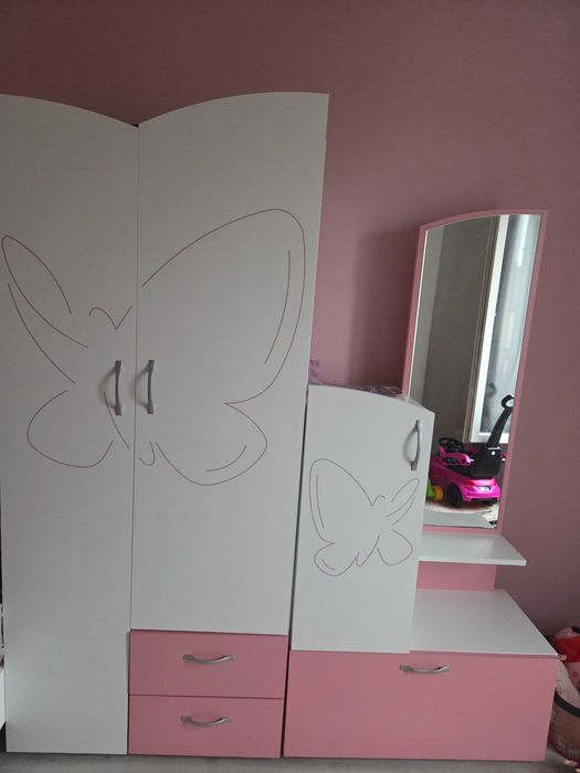 2 бр.  гардероба за момиче