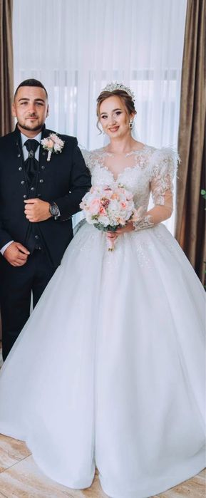 Vand rochie de mireasa