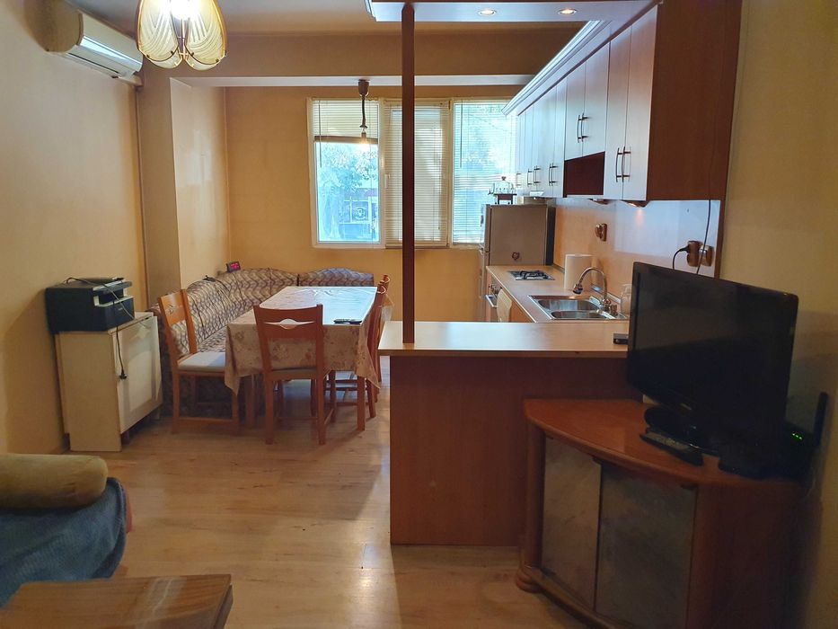 Продава се Тристаен апартамент в Казанлък - 69 кв.м за 1220 €/кв.м - Снимка #1