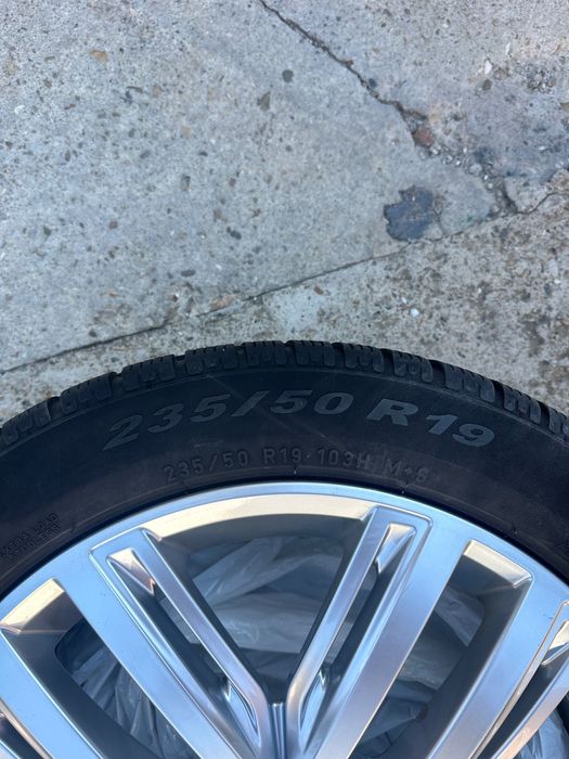 Джанти с гуми 235/50 R19