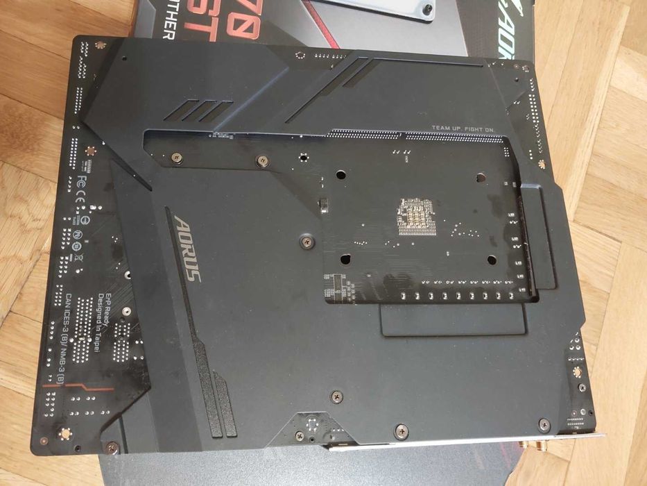 AMD Ryzen 7 5800Х + Gigabyte X570 Aorus Master Wi-Fi